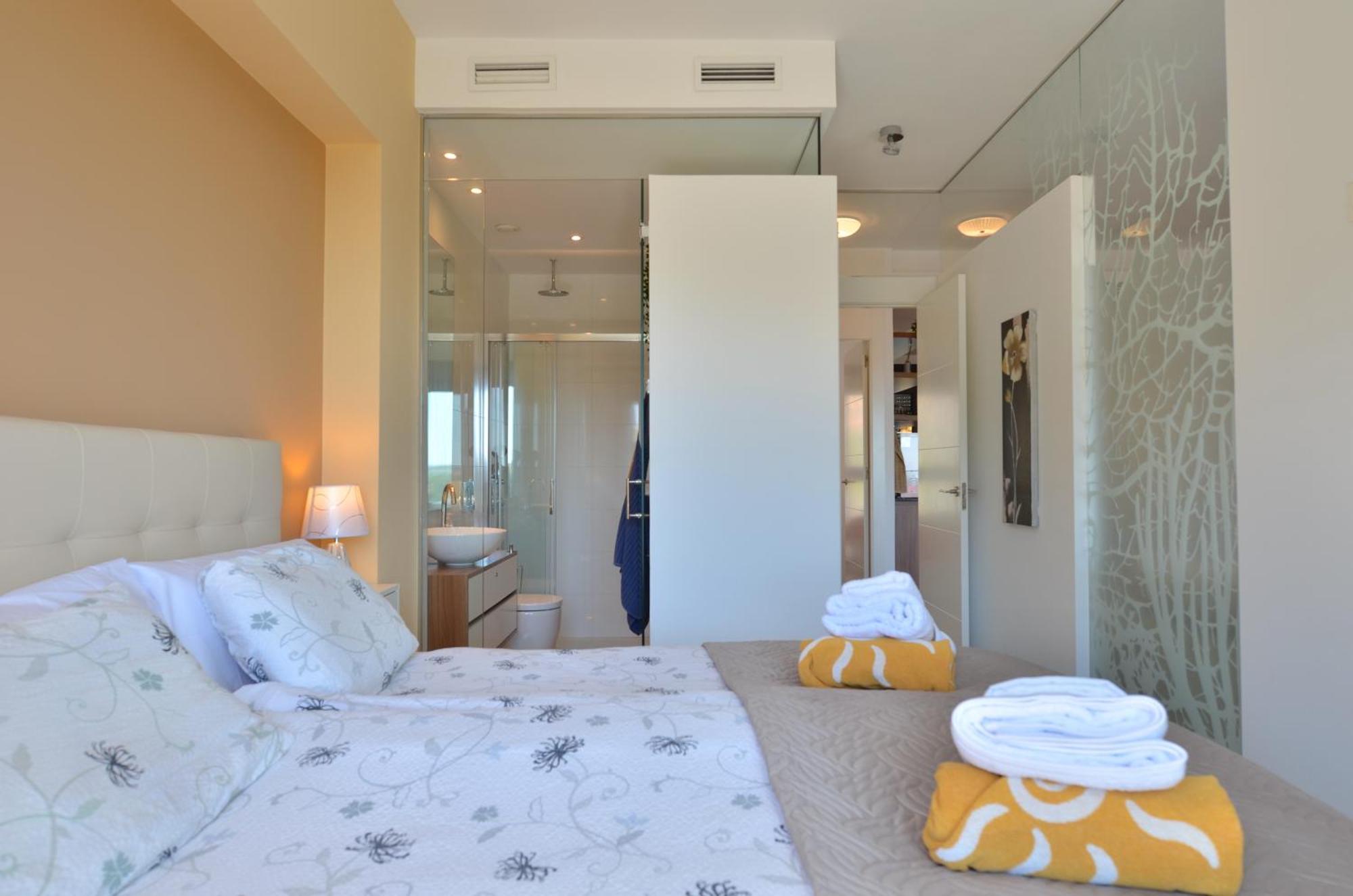 Beachfront Luxury Apartments By Nras Arenales del Sol Rum bild